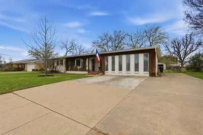 1218 Warden Street, Benbrook, TX 76126 - Photo 3