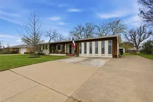 1218 Warden St, Benbrook, TX 76126 - Photo 3