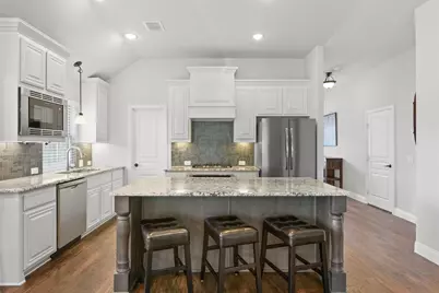 501 Oakcrest Drive, Justin, TX 76247 - Photo 7