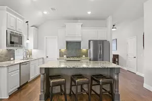 501 Oakcrest Dr, Justin, TX 76247 - Photo 7