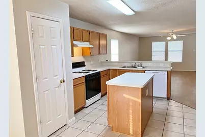 2217 Lookout Lane, Denton, TX 76207 - Photo 5