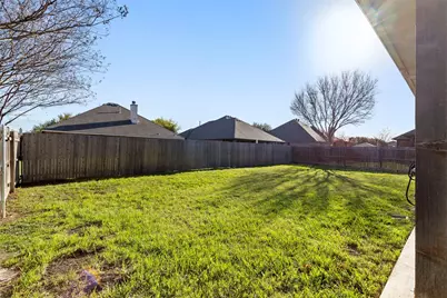 565 Griffith Drive, Saginaw, TX 76179 - Photo 23