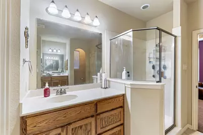 565 Griffith Drive, Saginaw, TX 76179 - Photo 19