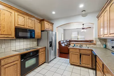 565 Griffith Drive, Saginaw, TX 76179 - Photo 21