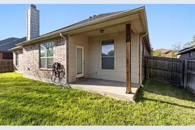 565 Griffith Drive, Saginaw, TX 76179 - Photo 21
