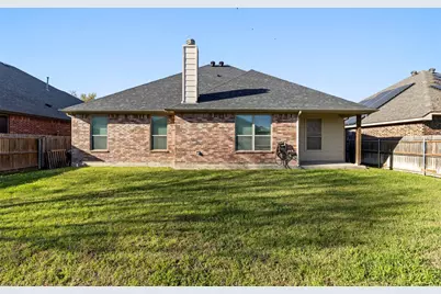 565 Griffith Drive, Saginaw, TX 76179 - Photo 7