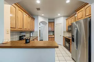 565 Griffith Dr, Saginaw, TX 76179 - Photo 7