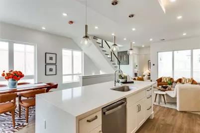 349 College Avenue, Fort Worth, TX 76104 - Photo 9