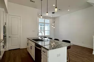 13325 Bee St, Farmers Branch, TX 75234 - Photo 3