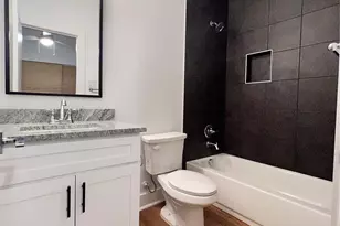 13325 Bee St, Farmers Branch, TX 75234 - Photo 17