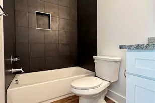 13325 Bee St, Farmers Branch, TX 75234 - Photo 15