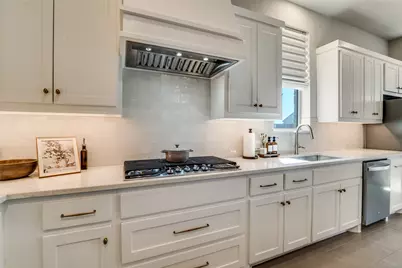 8509 Pine Valley Drive, McKinney, TX 75070 - Photo 11