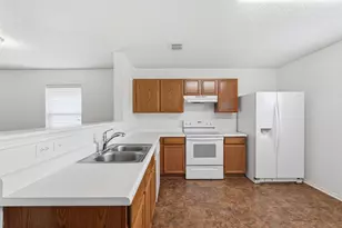 327 Deer Run Dr, Sanger, TX 76266 - Photo 9