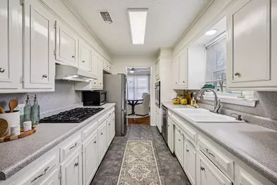 1015 Rocky Canyon Road, Arlington, TX 76012 - Photo 3