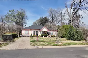 4521 Kelton Dr, Dallas, TX 75209 - Photo 1