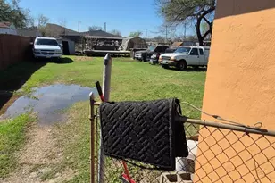 4131 Babcock Dr, Dallas, TX 75212 - Photo 5