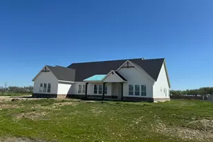 12213 Crystal Dr, Krum, TX 76249 - Photo 3