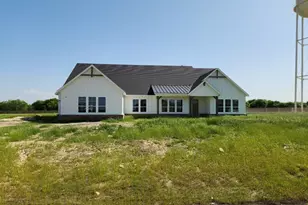 12213 Crystal Dr, Krum, TX 76249 - Photo 1