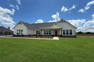 12213 Crystal Dr, Krum, TX 76249 - Photo 1
