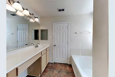 3251 Torio, Grand Prairie, TX 75054 - Photo 9