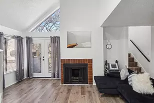 2304 Balsam Dr, Arlington, TX 76006 - Photo 5