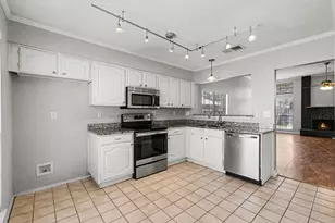 980 Downey Dr, Lewisville, TX 75067 - Photo 7