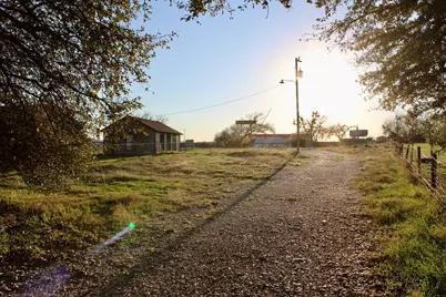 119 Mikus Road, Weatherford, TX 76087 - Photo 21