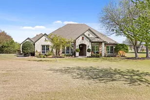 137 Sullivan Way, Waxahachie, TX 75167 - Photo 1