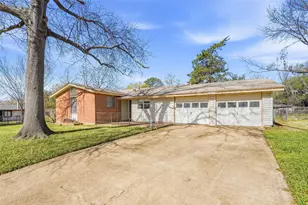 3411 Bryn Mawr Dr, Irving, TX 75062 - Photo 1