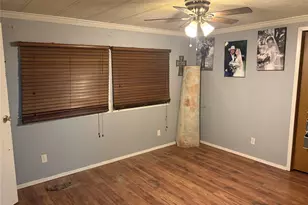 345 Salisbury St, Jacksboro, TX 76458 - Photo 17