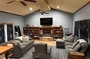 345 Salisbury St, Jacksboro, TX 76458 - Photo 23