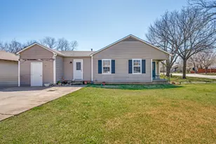 412 N 10th St, Sanger, TX 76266 - Photo 21