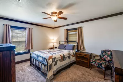 412 N 10th Street, Sanger, TX 76266 - Photo 13