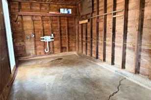 411 N River St, Seymour, TX 76380 - Photo 23