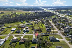 420 Robert Dr, Springtown, TX 76082 - Photo 7