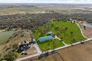 650 Scoggins Rd, Tioga, TX 76271 - Photo 7