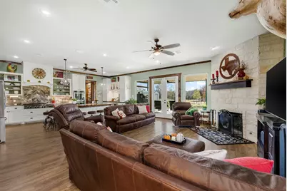 650 Scoggins Road, Tioga, TX 76271 - Photo 15