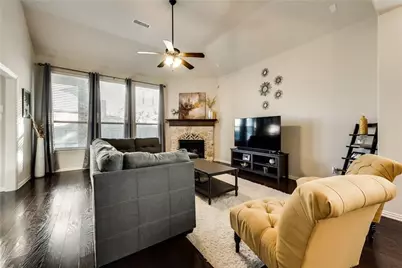 629 Hummingbird Drive, Little Elm, TX 75068 - Photo 7