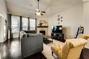 629 Hummingbird Dr, Little Elm, TX 75068 - Photo 7