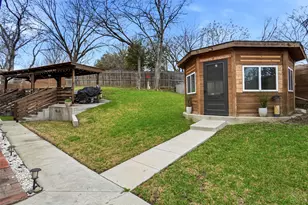 1812 Haley Cir, Carrollton, TX 75006 - Photo 17