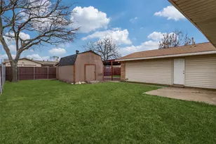 2010 Vail Dr, Garland, TX 75044 - Photo 11