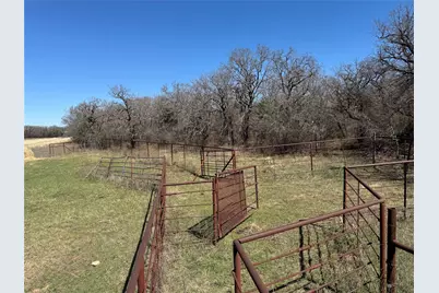 986 County Road 1785, Sunset, TX 76270 - Photo 21