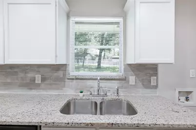 2429 Avis Street, Mesquite, TX 75149 - Photo 9