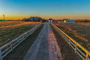 1041 Clarence Rd, Temple, TX 76501 - Photo 7