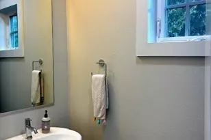 807 N Van Buren Ave, Dallas, TX 75208 - Photo 11