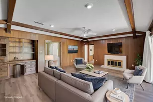 1105 Greenbriar Ln, Arlington, TX 76013 - Photo 9