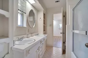 1105 Greenbriar Ln, Arlington, TX 76013 - Photo 29