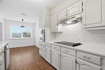 8013 Carrick Street, Benbrook, TX 76116 - Photo 15