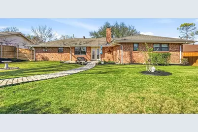 8013 Carrick Street, Benbrook, TX 76116 - Photo 5