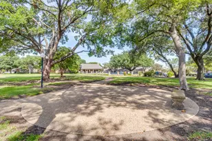 9547 Highland View Dr, Dallas, TX 75238 - Photo 17